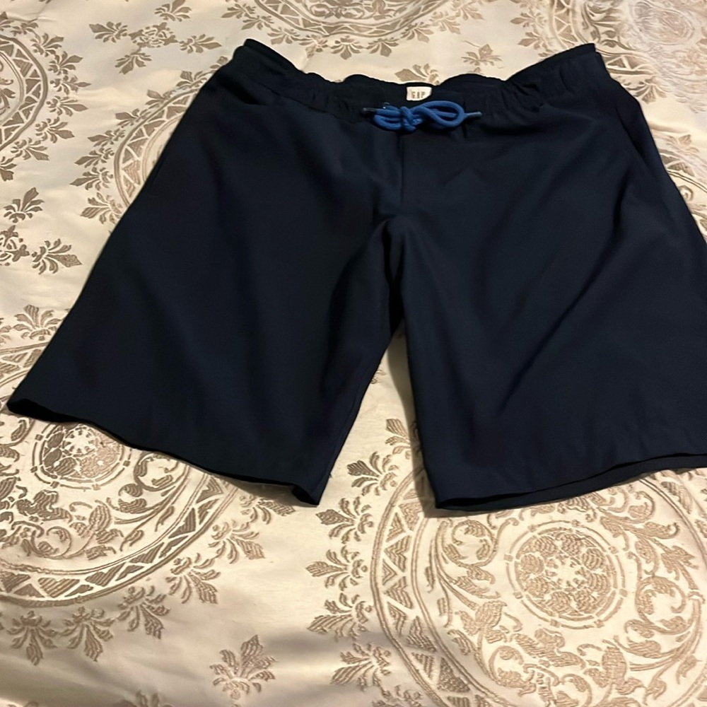 GAP swim trunks, men’s size medium, navy blue color